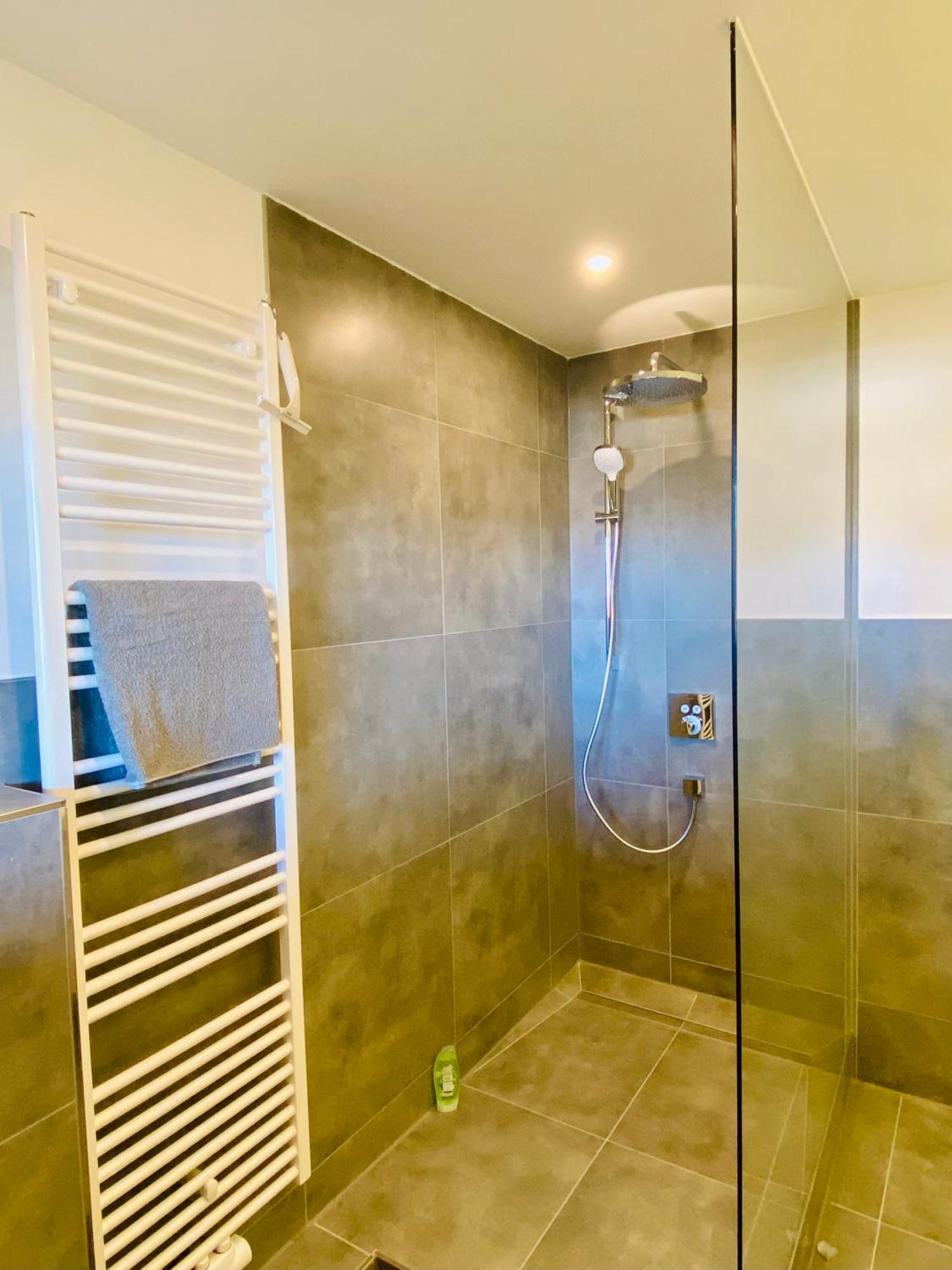 Traumhafte 115 Qm Ferienwohnung Am Steinhuder Meer, Ruhig, Komfortabel, Loggia, Parkplatz, Wifi Wunstorf Exteriér fotografie